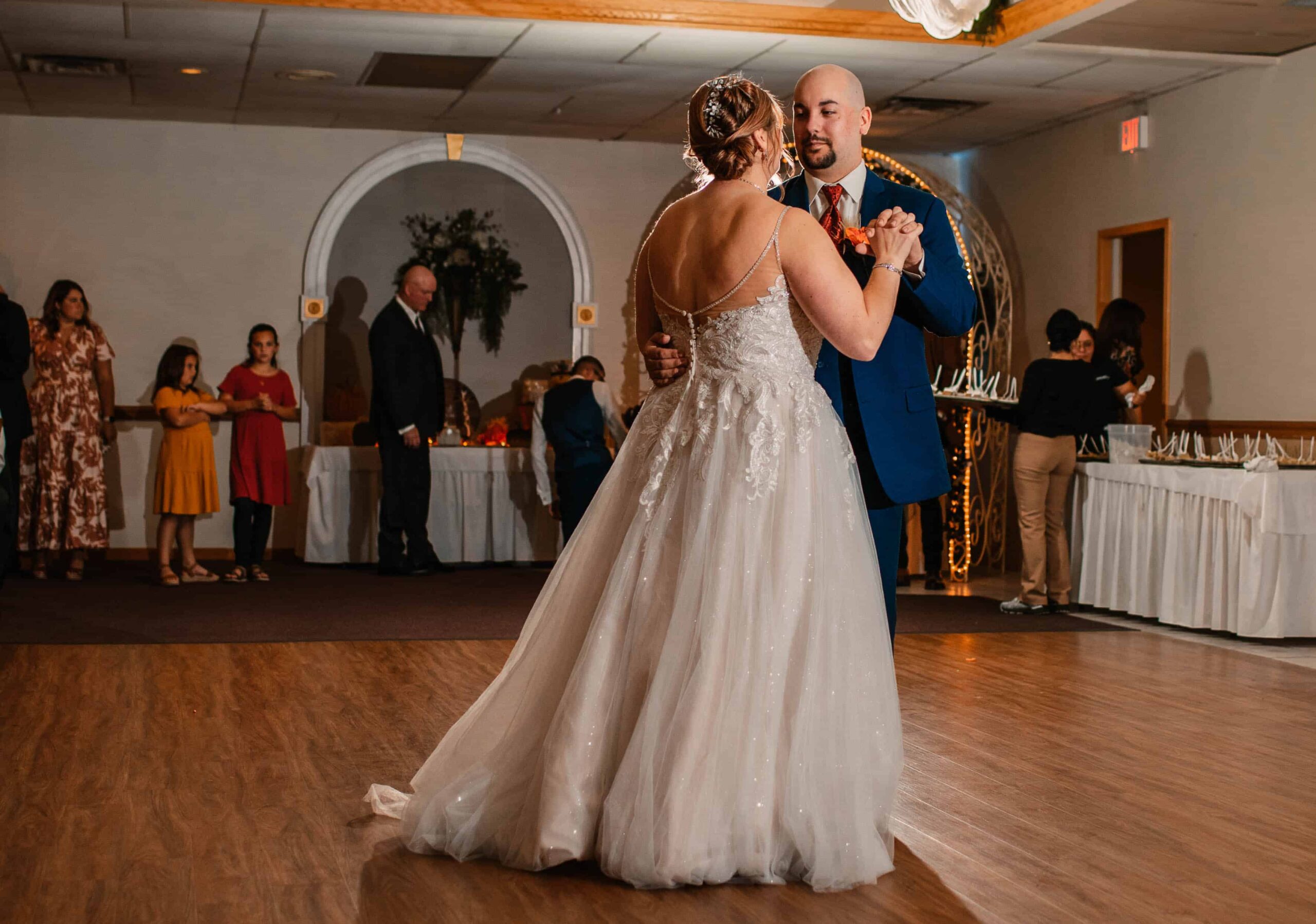 Bride and Groom's first dance at a northeast ohio wedding venue